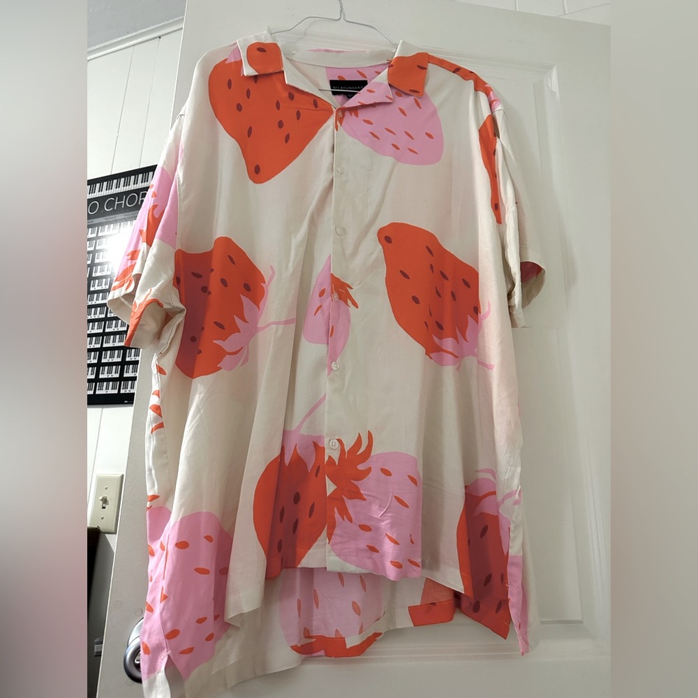 Men’s Sizing Strawberry Button Down top